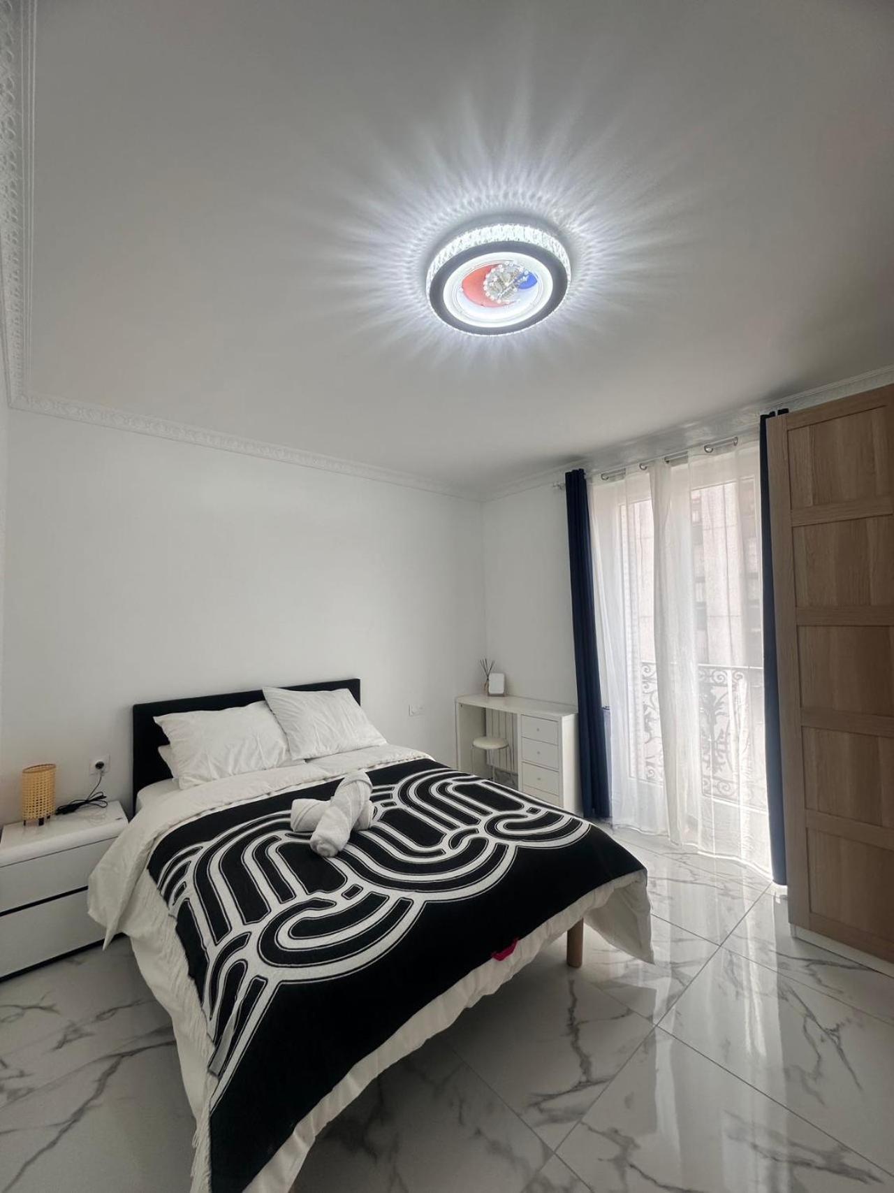 Excellent Appartement Renove Au Coeur De La Capitale * Paris